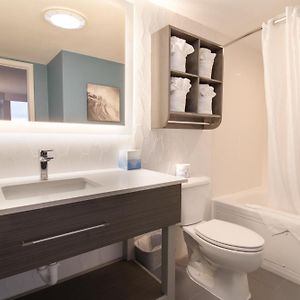 Deluxe Condominium mit 2 Schlafzimmern und mit Ozeanblick